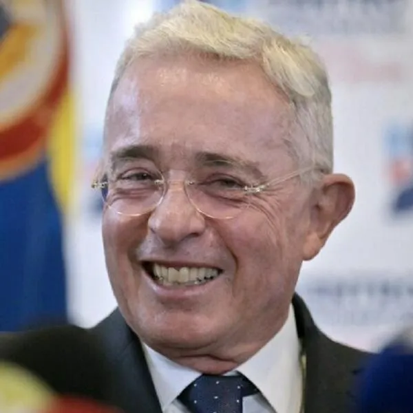 Cuánto fiscales han pasado por el proceso penal en contra del expresidente Álvaro Uribe por el caso de soborno a testigo. Se sumó uno nuevo.