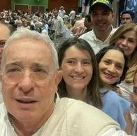 Álvaro Uribe Vélez, en un evento junto a la senadora Paloma Valencia.