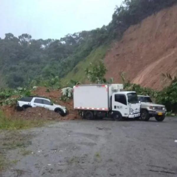 Así fue el derrumbe en la vía Quibdó-Medellín, donde 15 personas habrían fallecido y al menos otras 50 quedaron atrapadas a la altura de un municipio de Chocó