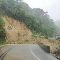 Cerrada vía que conecta a Medellín con Quibdó por deslizamiento con 40 muertos