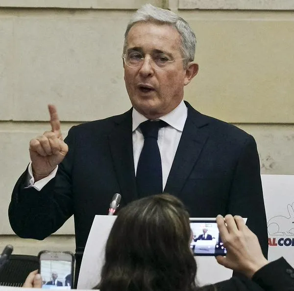 Álvaro Uribe habló de cuando 'La Gata' aportó dinero a su campaña y aclaró cosas