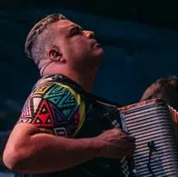 Rolando Ochoa le tiró el acordeón a famosa empresa en Colombia llamada Acimpro, la cual da dinero por los contratos que hacen los artistas. 