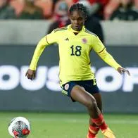 [Fotos] Linda Caicedo llegó como toda una reina a los The Best; derrochó pura elegancia