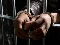 Por error policial dejan libres a sujetos que apuñalaron a trabajador de un banco