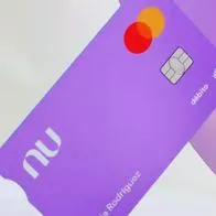 Nubank o Lulo Bank: Pulzo explica cuál banco ofrece más ganancias por ahorrar plata en sus cuentas de ahorros en Colombia 2024.