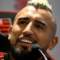 Arturo Vidal se refiere a posible llegada a Colo-Colo y soltó risa irónica: video