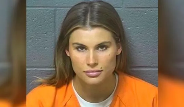 La detienen en Estados Unidos y su foto policial se viraliza por su belleza 