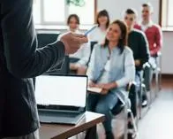 Así se puede postular a las becas del programa Todos a la U: están dirigidas al sector construcción