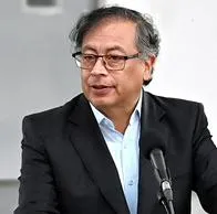 Gustavo Petro, victimiza a su hija Antonella Petro por crítica a Verónica Alcocer