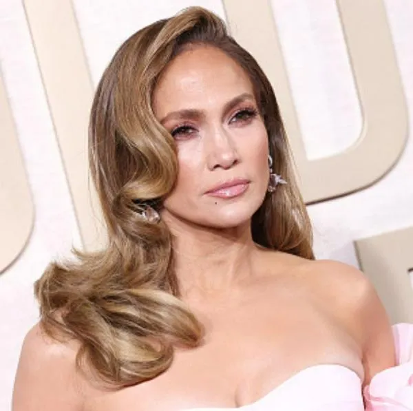 Jennifer Lopez recibió críticas por foto que subió en la que se ven muebles