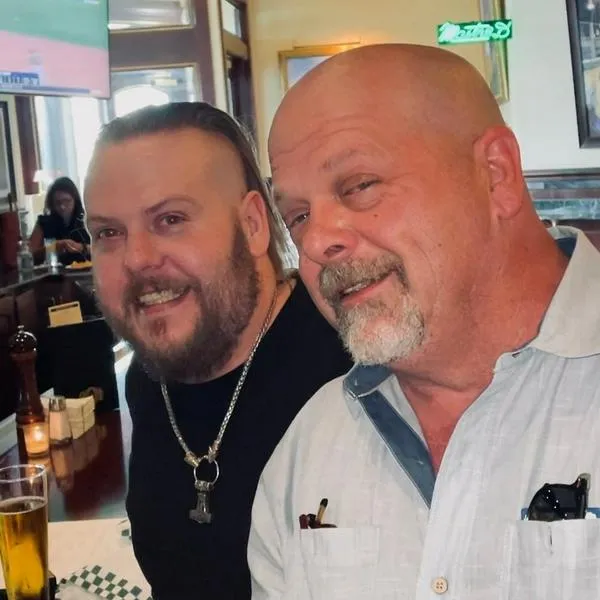 Rick Harrison, de 'El precio de la historia', y su difunto hijo Adam.