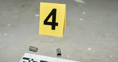 Medellín: hombre mató a hermano y habitante de la calle murió a pedrazos
