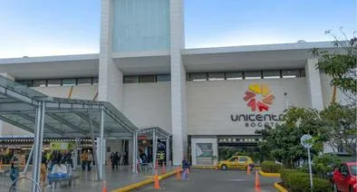 Foto de Unicentro Bogotá, porque a periodista no le dejaron entrar a su perro