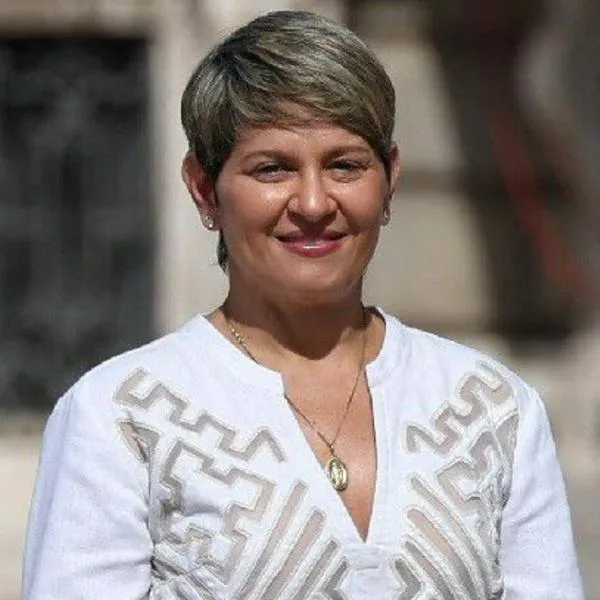 Foto de Verónica Alcocer, porque mujer cercana que es directora de Procolombia en EE. UU.