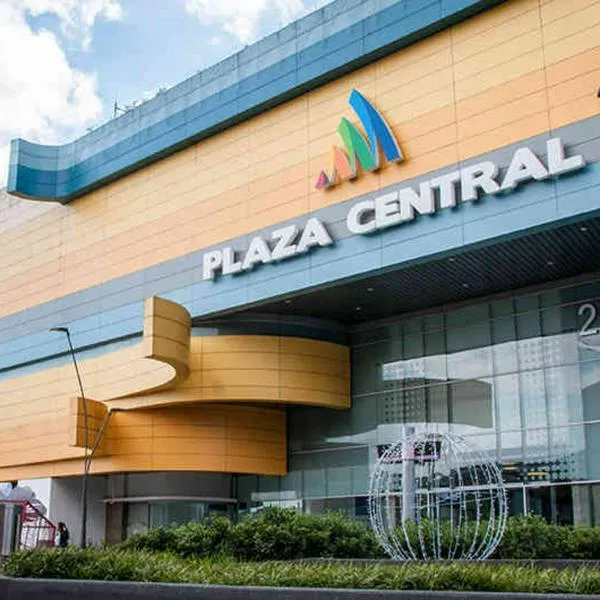 Los centros comerciales Unicentro, Plaza Central, Santa Fe y más en Bogotá están cambiando con nuevas marcas que llegan a sus locales. 