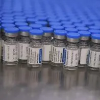 Denuncian que el ministro de Salud habría dejado vender un gran lote de vacunas y se perdieron más de 70.000 millones de pesos.
