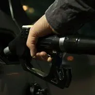 Foto de tanque de gasolina, porque precio de la gasolina no subirá en Colombia en 2024