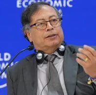 Petro asegura que allanamiento de la Fiscalía a Fecode busca sacarlo de la Presidencia