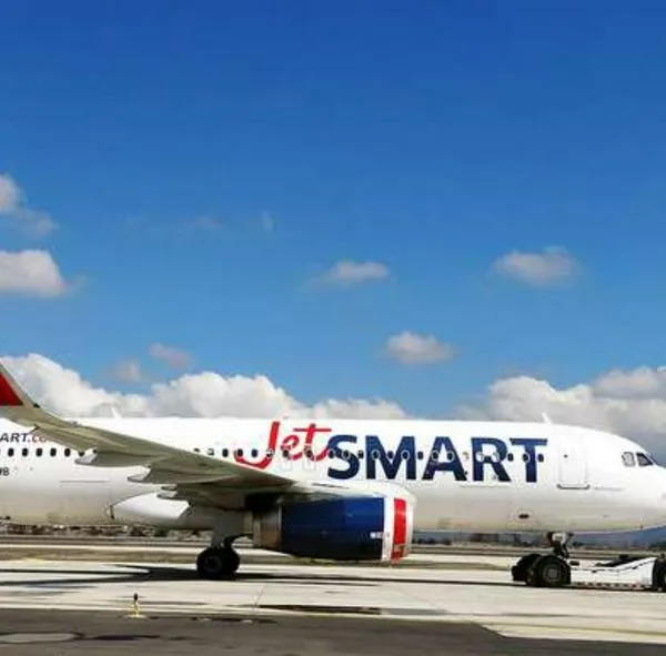 JetSmart explica si les sacará pasajeros a Avianca, Latam y Wingo en Colombia. La aerolínea ofrece tiquetes baratos a 30.000 pesos. 