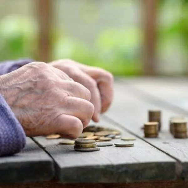 Aclaran quién puede quedarse con pensión de un fallecido: hay varios requisitos para los beneficiados, que podrían recibir pago de por vida.
