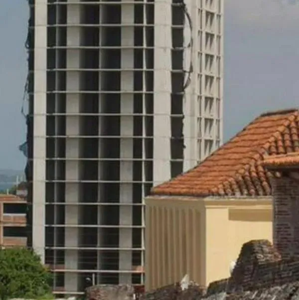 Foto de edificio Aquarela, que será demolido en Cartagena