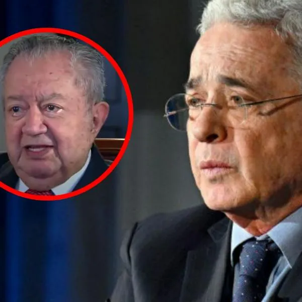 Álvaro Uribe lamentó muerte de padre de Julio Sánchez Cristo: "Deploro su partida"