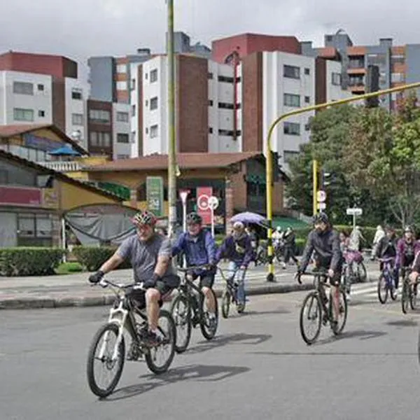 Ciclovía en Bogotá tardaría en volver por incendios forestales, según alcalde