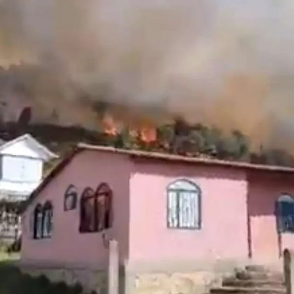 Alerta por incendios en Sopó, Cundinamarca, cerca a casas; queja por corte de agua