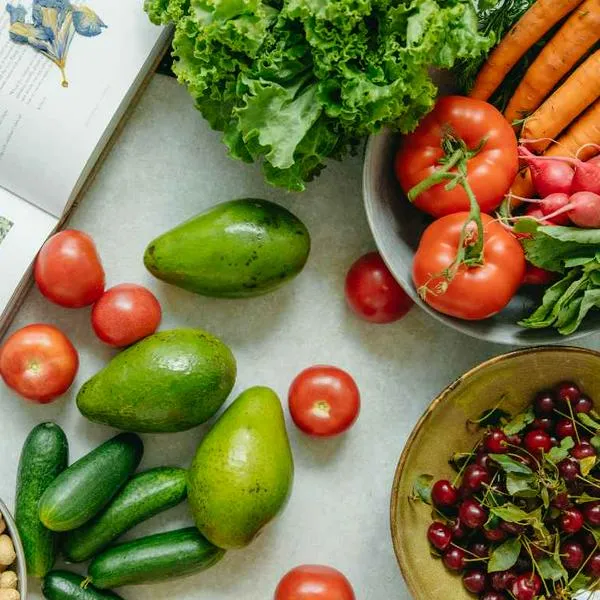 Foto de vegetales y verduras, en nota de cuál es la diferencia entre vegetal y verdura: es sutil y depende del contexto