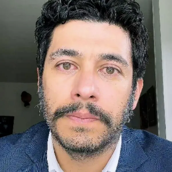 Santiago Alarcón habla de situación que vive con Chichila Navia por separación