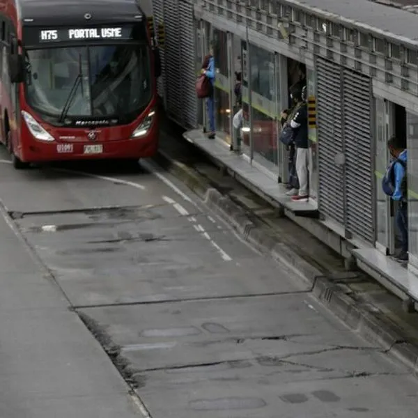 Manifestaciones en Bogotá causaron el cierre de 5 estaciones de Transmilenio en la Avenida Caracas