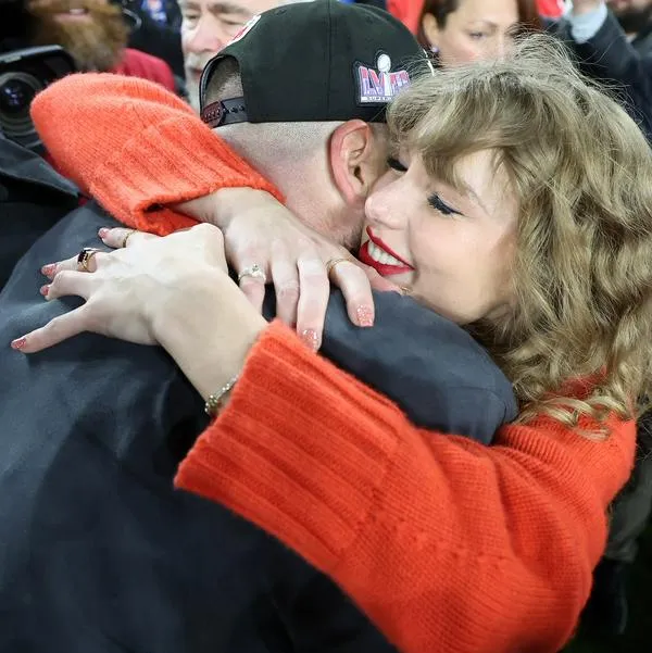 Taylor Swift viajaría 13 horas para ver a su novio Travis Kelce en el Super Bowl