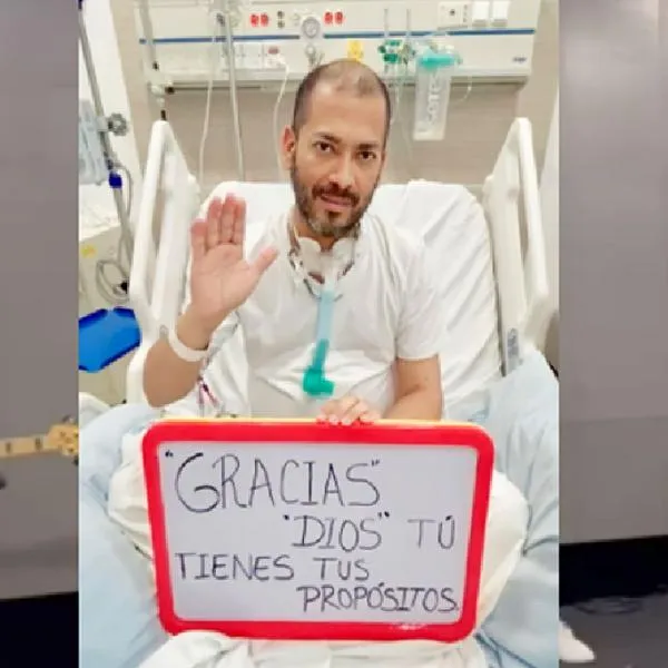 Reconocido cantante del Carnaval de Barranquilla se levantó después de estar 18 días en coma.