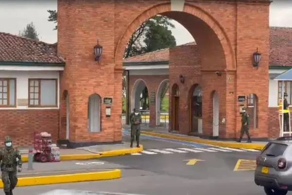 Influenza AH3N2, el nombre de virus que mató a cadete en escuela militar de Bogotá