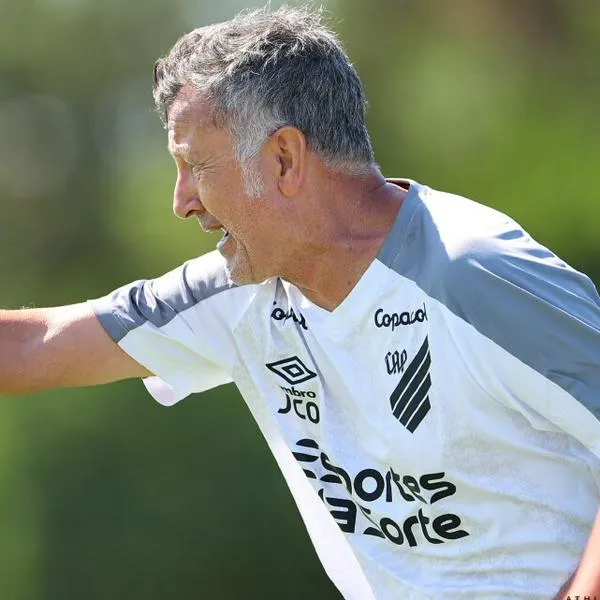 Juan Carlos Osorio, DT de Athletico Paranaense de Brasil. La prensa de ese país ha hablado de que improvisa por su estilo de juego y las rotaciones