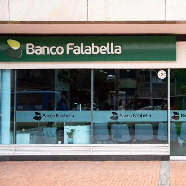 Banco Falabella con descuentos en Jeno's Pizza y Pizza Hut para un 40 % menos