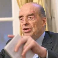 Álvaro Leyva, que deja la Cancillería para cumplir sanción de la Procuraduría