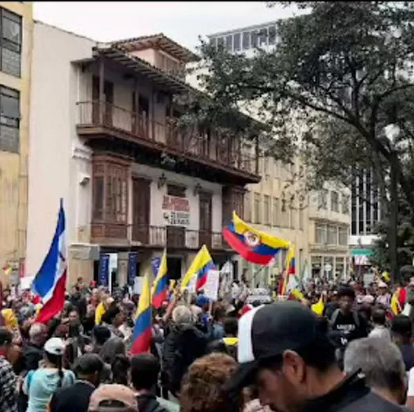 Imagen por protestas por Palacio de Justicia