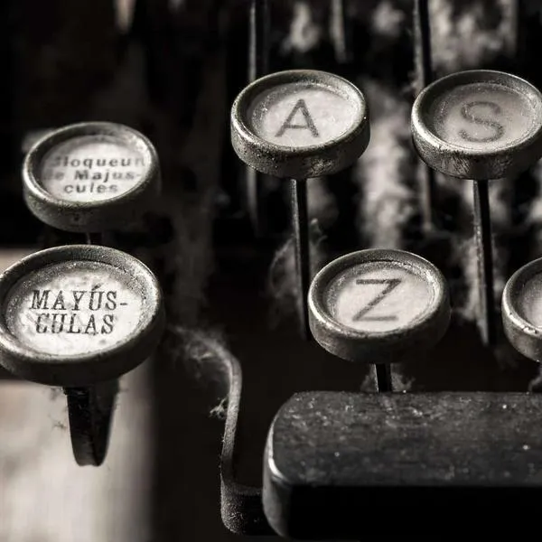 Foto de máquina de escribir, en nota de que Día del Periodista en Colombia se celebra dos veces con dificultades para prensa