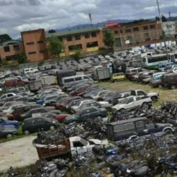 Patios de Bogotá cobrarían $ 700.000 por arreglar el exosto de un vehículo