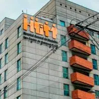 Situación en el Hospital General no mejora: cientos de trabajadores siguen sin pago y las camas UCI cerradas