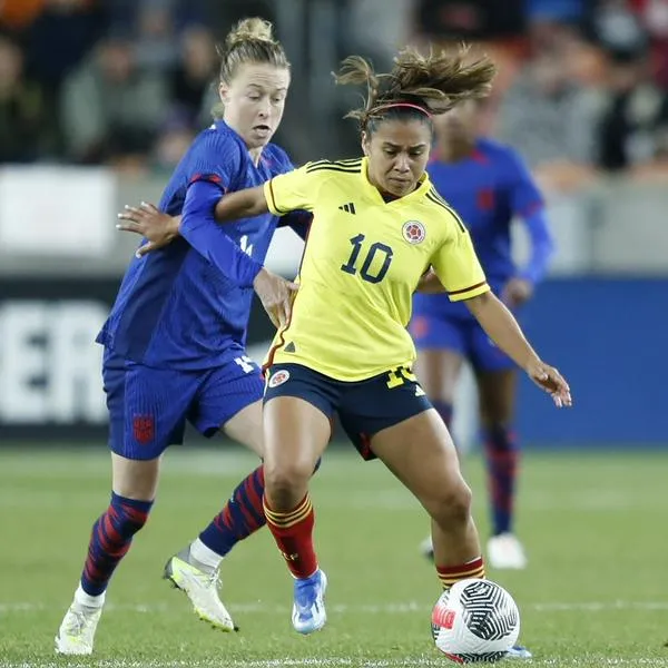 Mayra Ramírez y Leicy Santos no jugarán la Copa oro con Colombia. 