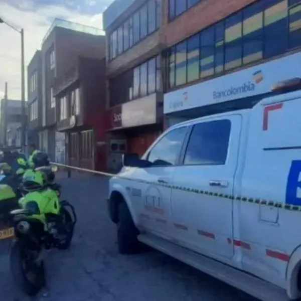 Tres asesinatos en Bogotá en las últimas horas por parte de sicarios. Uno de ellos ocurrió en un restaurante, cuando delincuentes dispararon contra hombre.