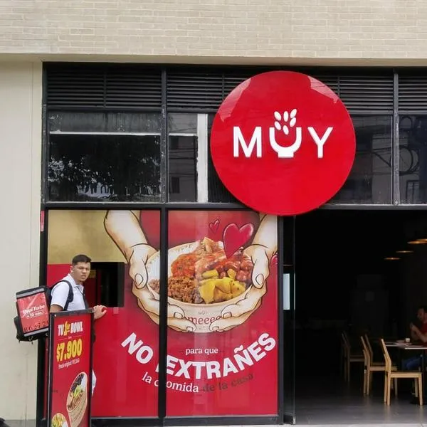 La cadena de restaurantes MUY tiene problemas financieros por más de 2.000 millones de pesos y adeuda a un poco más de 2.300 acreedores en el país. 