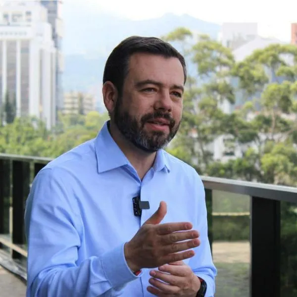 Alcalde Carlos Fernando Galán recibe alta luego de cirugía por apendicitis