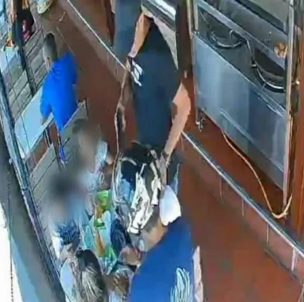 Ladrones amenazaron con pistola a un par de niñas en Bello