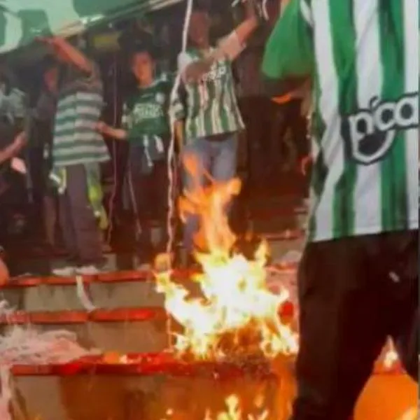 Hinchas de NAcional quemaron tribuna del Atanasio y Dimayor no sancionó por informe del árbitro.
