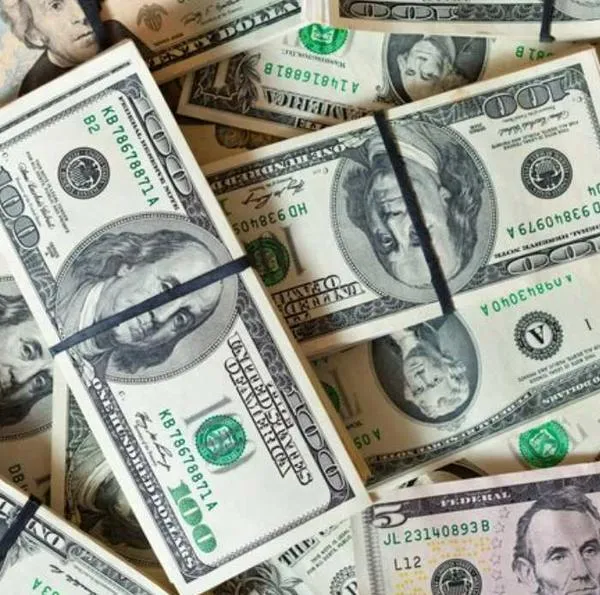 A la baja termina el dólar en Colombia este 15 de febrero del 2024