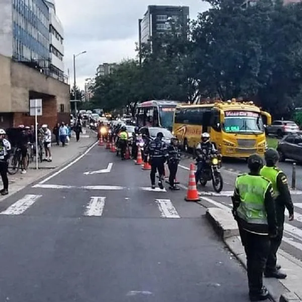 imagen de trancón por bloqueos en vía Bogotá - La Calera