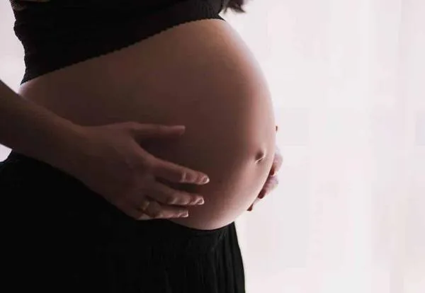 Tomar antidepresivos en el embarazo afecta al desarrollo cerebral del feto